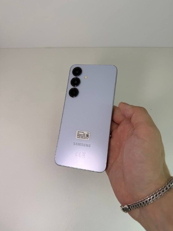 Samsung S25 12/128 ГБ — 22 500 грн