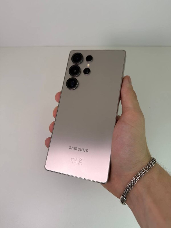 Samsung S25 12/128 ГБ — 33 500 грн