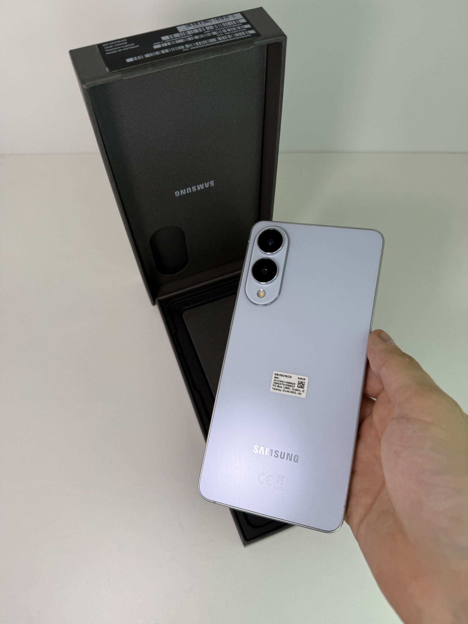Samsung S25 Edge 12/256 ГБ — 25 000 грн