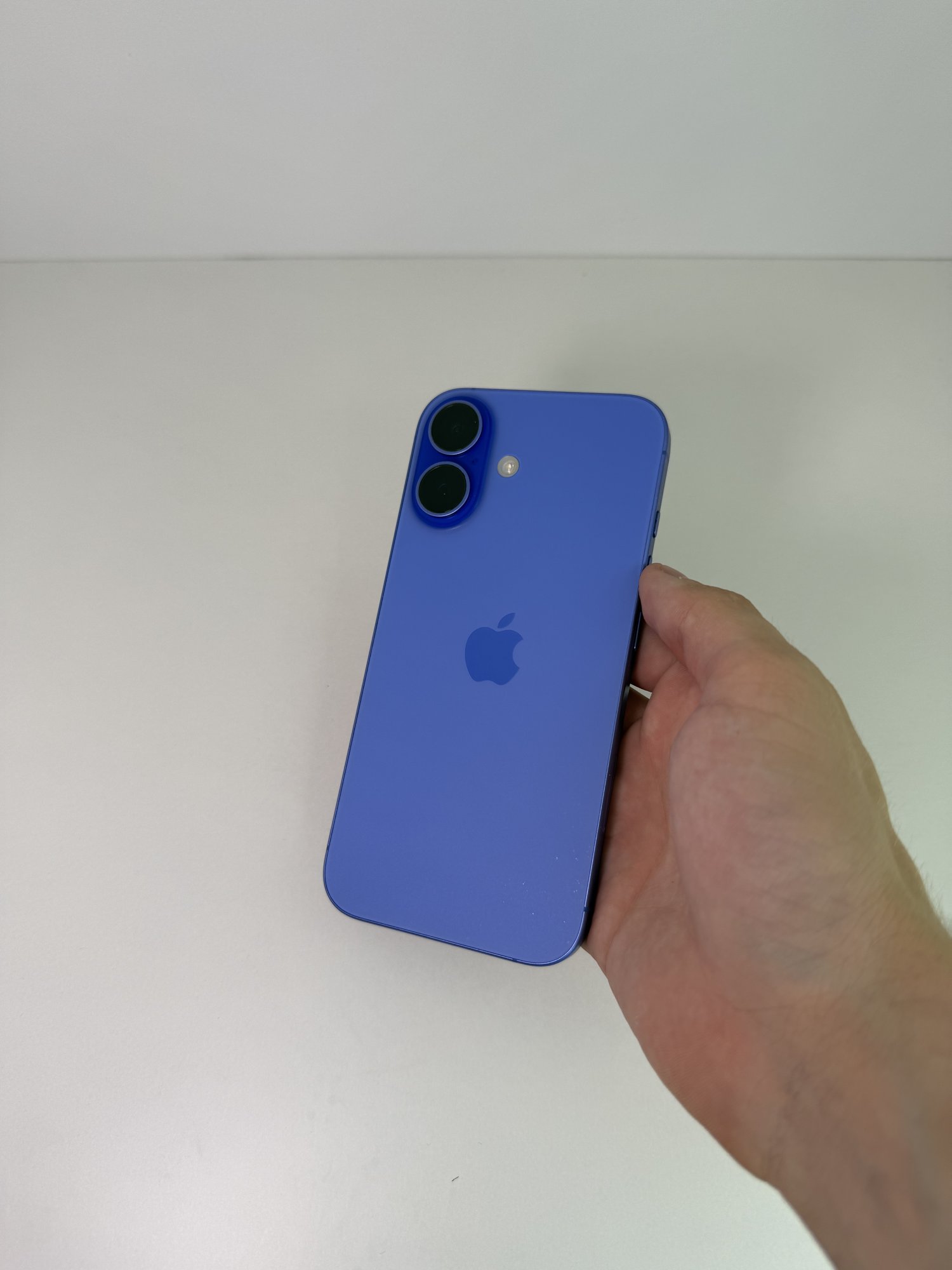 Iphone 16 128 ГБ — 25 000 грн