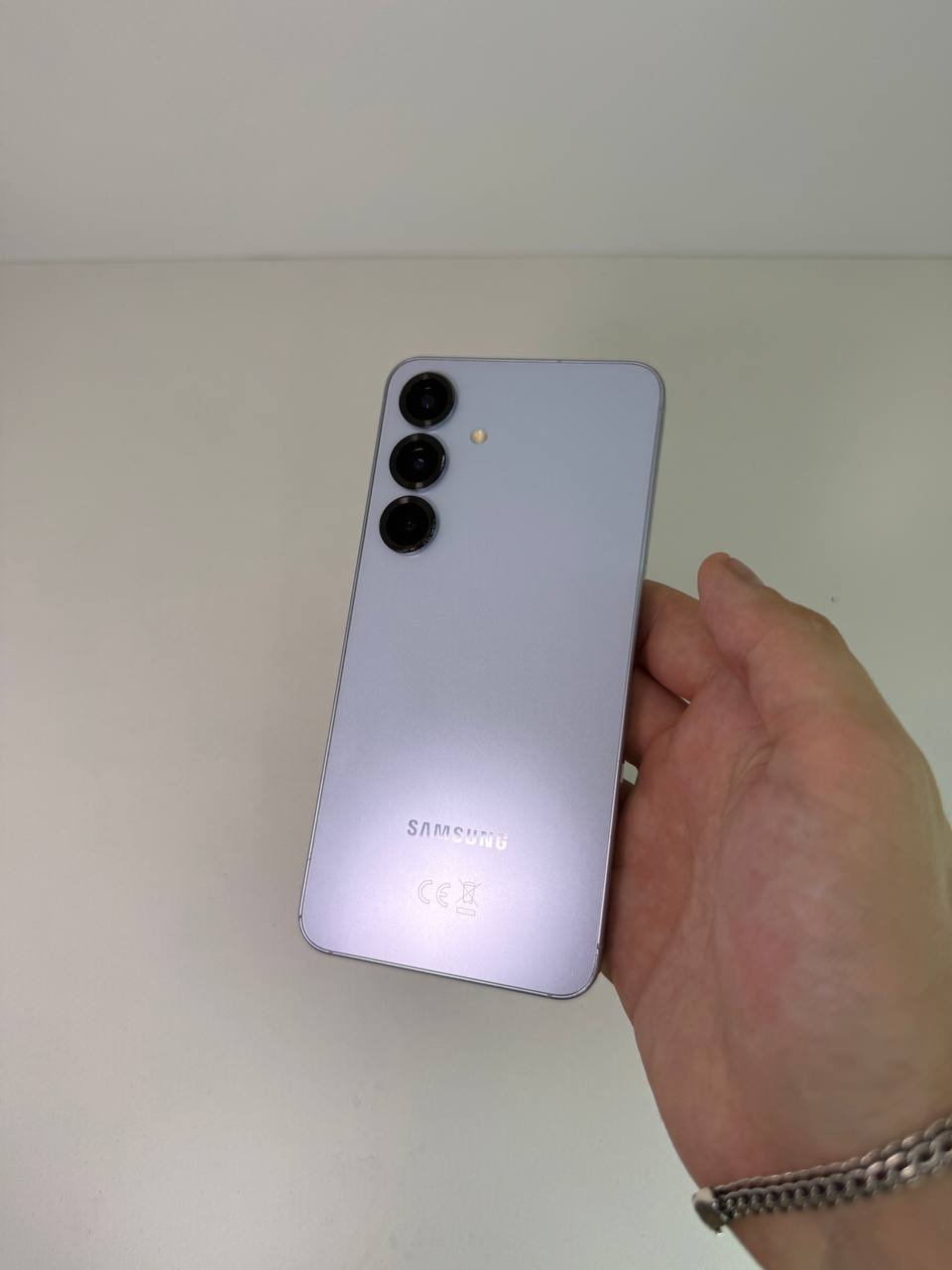 Samsung S25 12/128 ГБ — 22 000 грн
