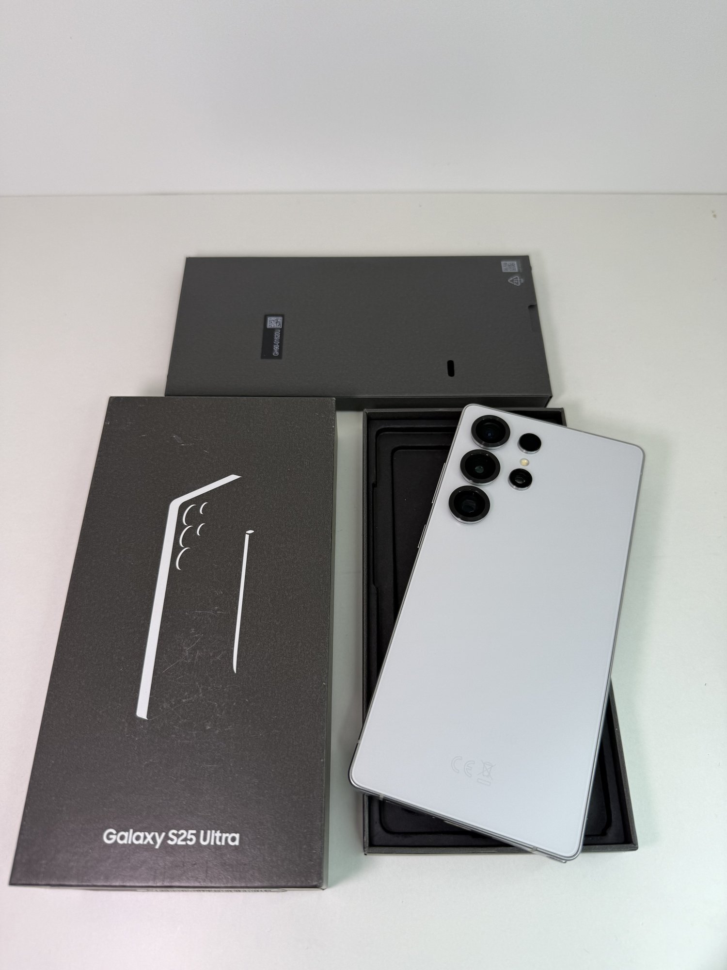 Samsung S25 Ultra 12/256 ГБ — 37 000 грн