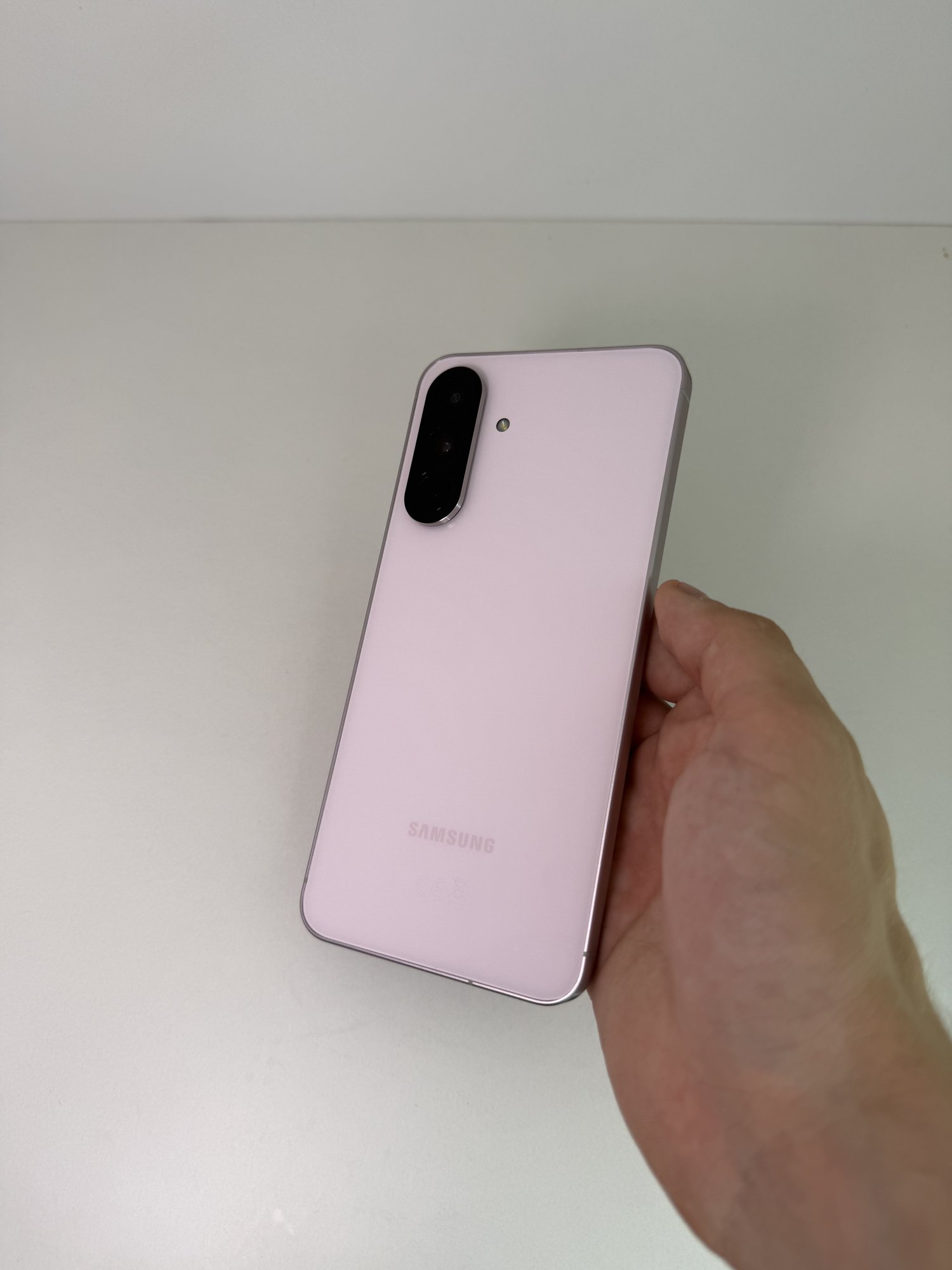 Samsung A56 5G 8/128 ГБ — 10 500 грн