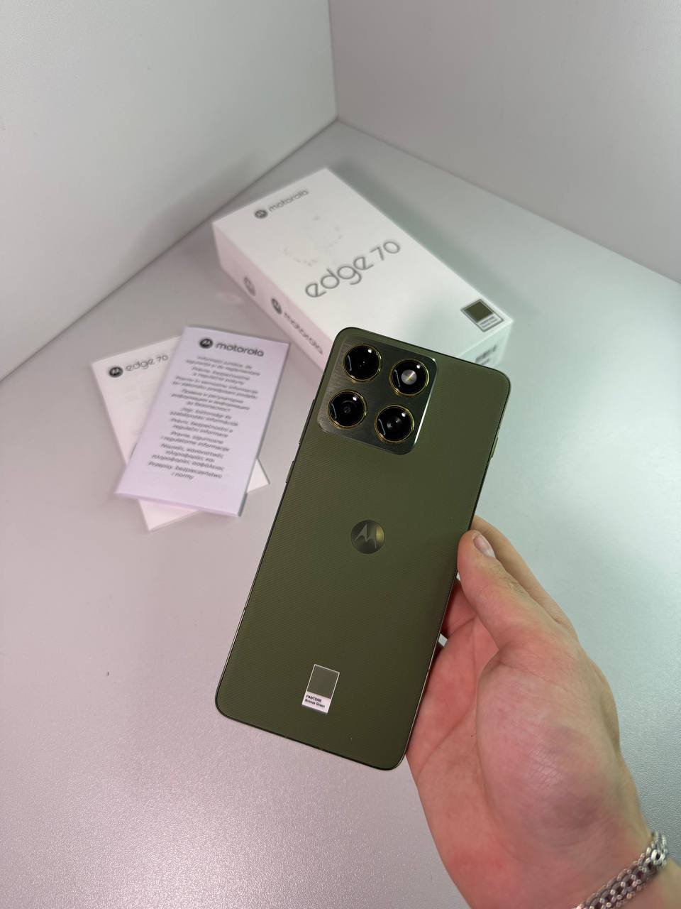 Motorola e 70 12/512 ГБ — 20 000 грн