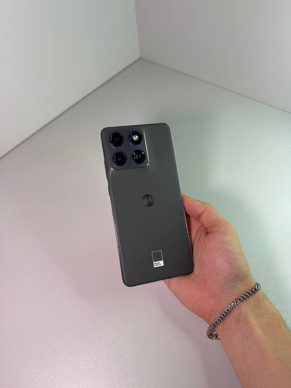 Motorola e 70 12/512 ГБ — 19 000 грн