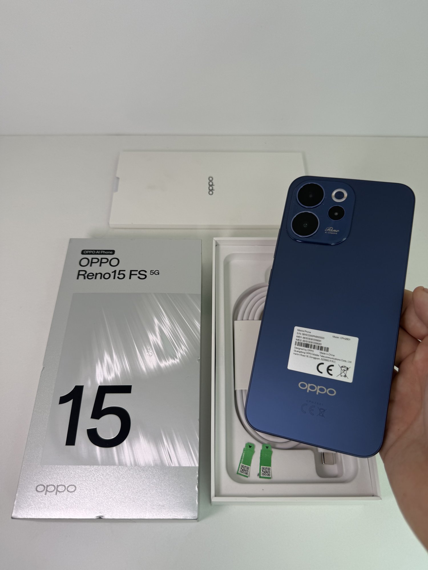 Oppo Reno15 FS 5G 8/512 ГБ — 17 000 грн
