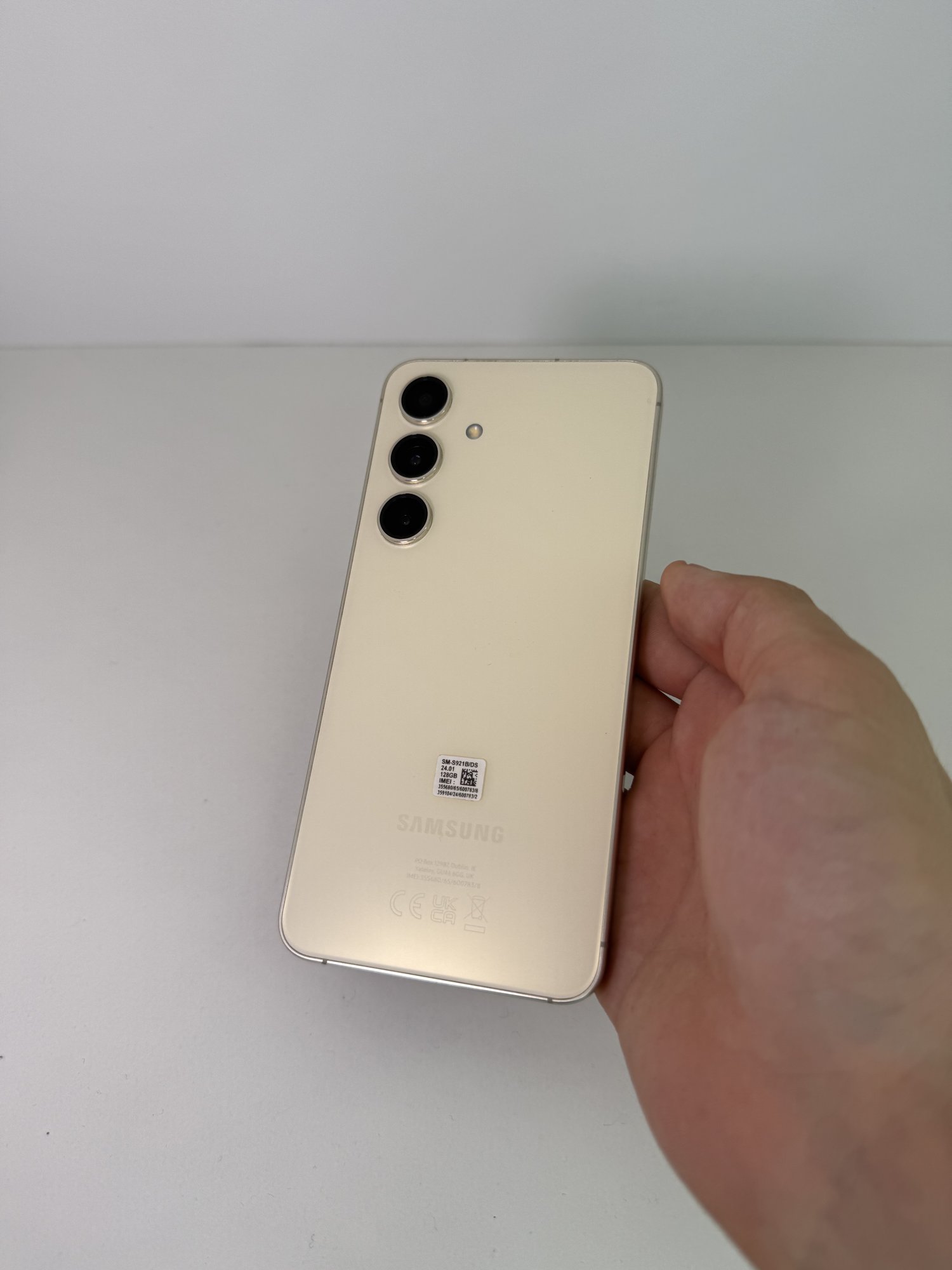 Samsung S24 8/128 ГБ — 15 000 грн