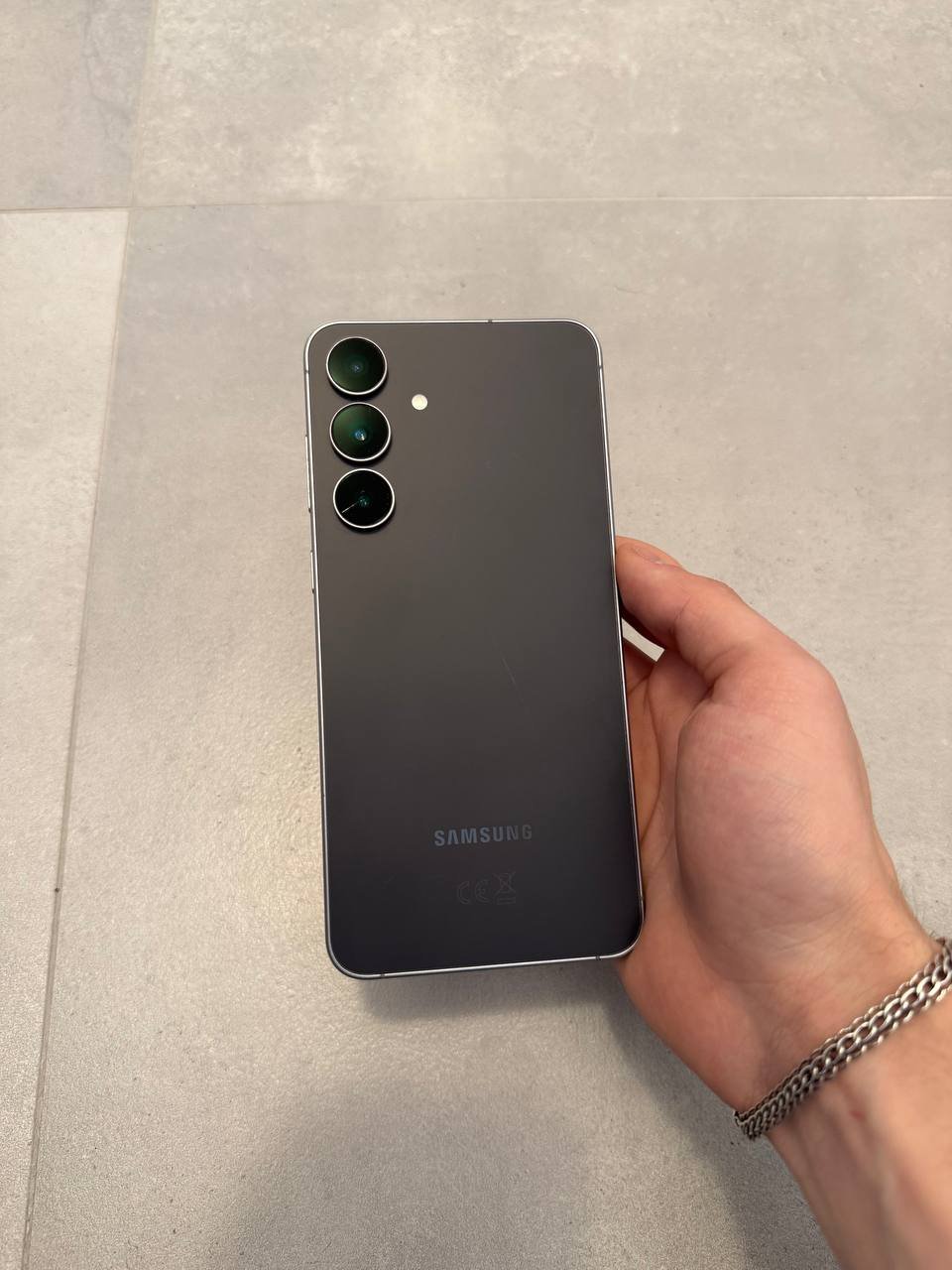 Samsung S25 FE 8/128 ГБ — 17 000 грн