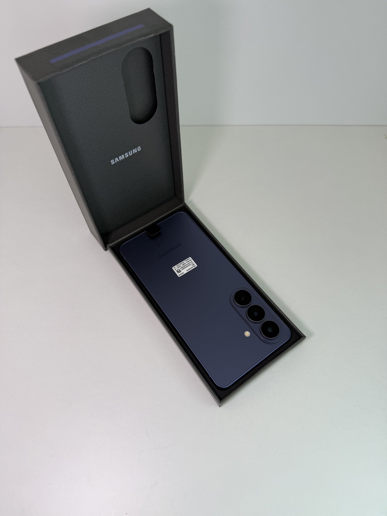 Samsung S26 12/256 ГБ — 33 000 грн