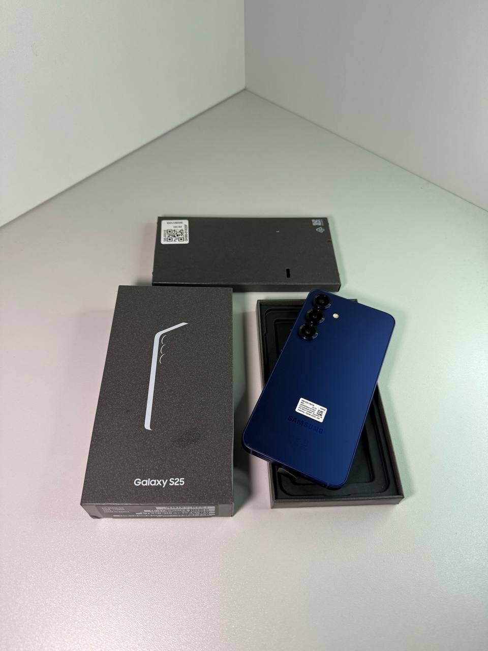Samsung S25 12/128 ГБ — 24 500 грн