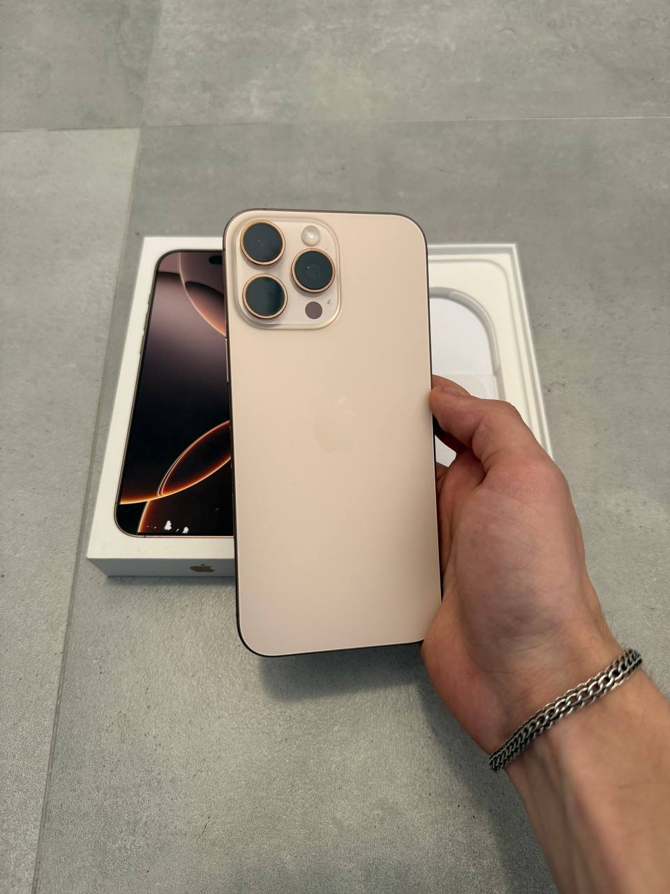 Iphone 16 Pro Max 256 ГБ — 44 000 грн