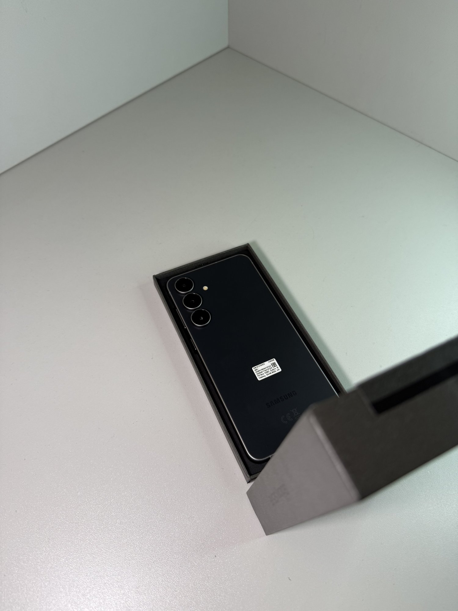 Samsung S25 FE 8/128 ГБ — 20 500 грн
