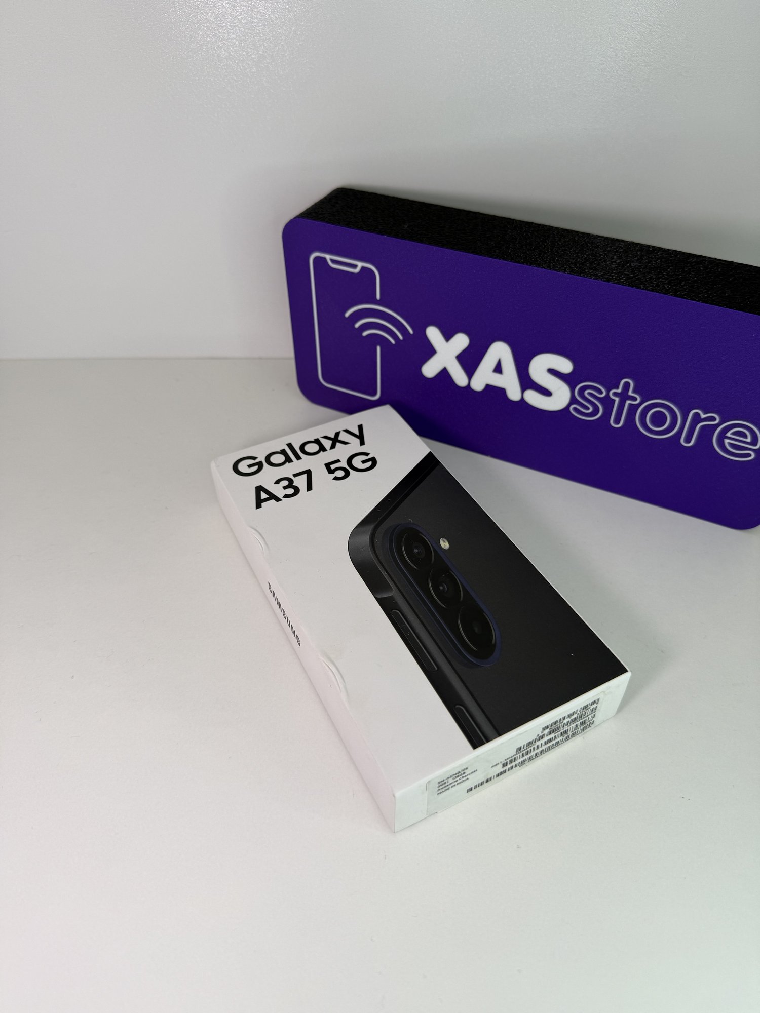 Samsung A37 5G 6/128 ГБ — 13 500 грн