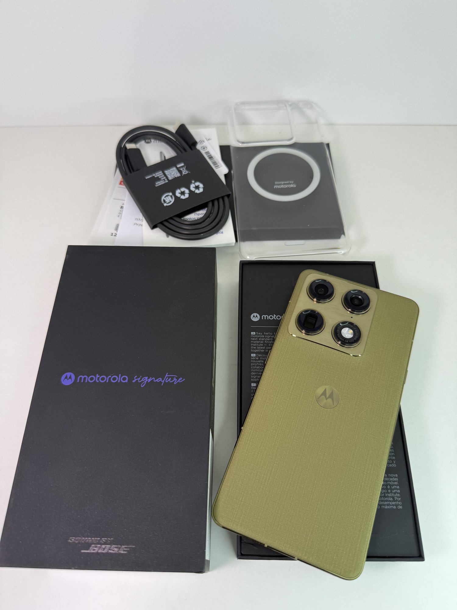 Motorola Signature 16/512 ГБ — 34 000 грн
