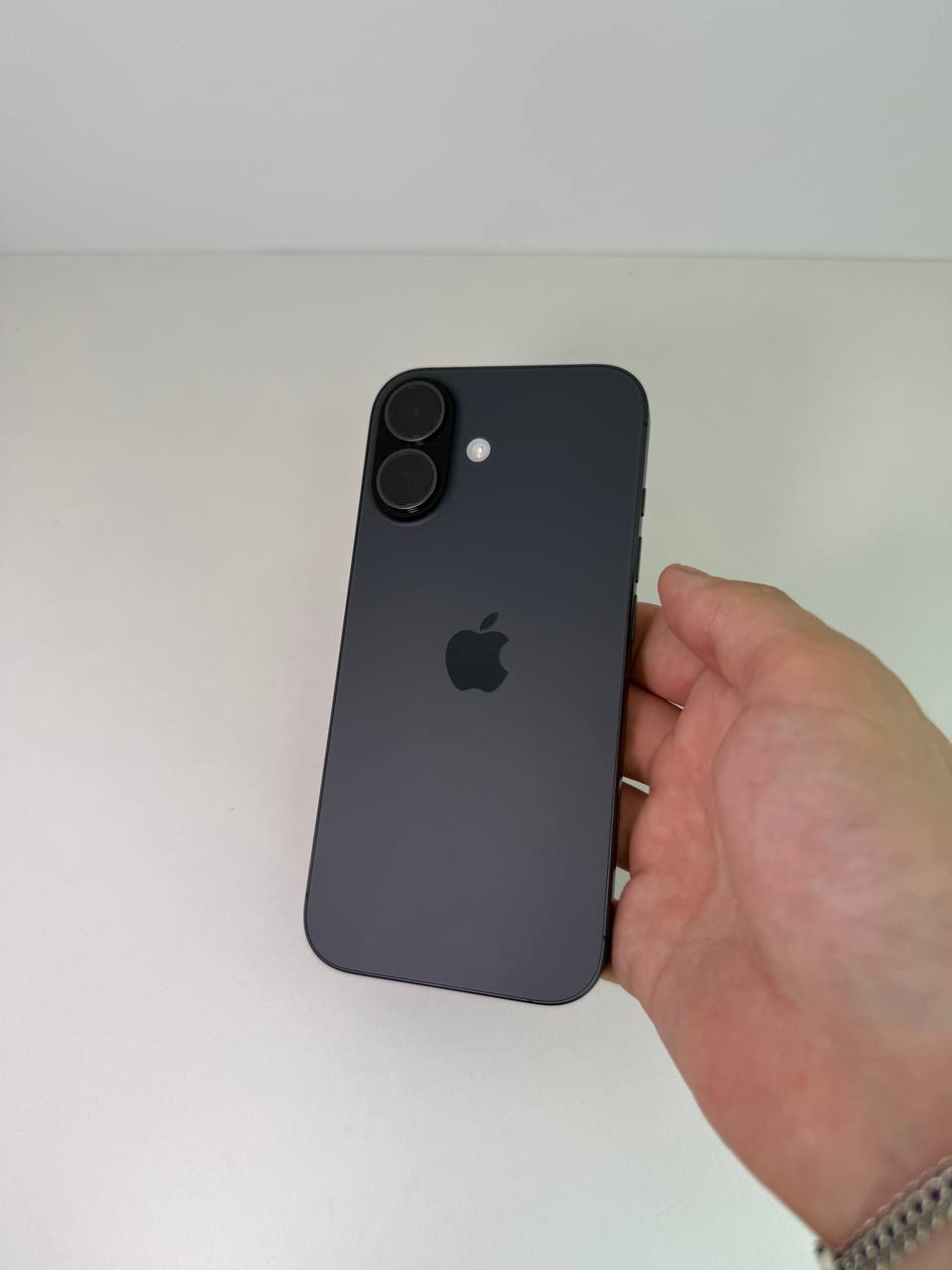 Iphone 17 256 ГБ — 37 000 грн