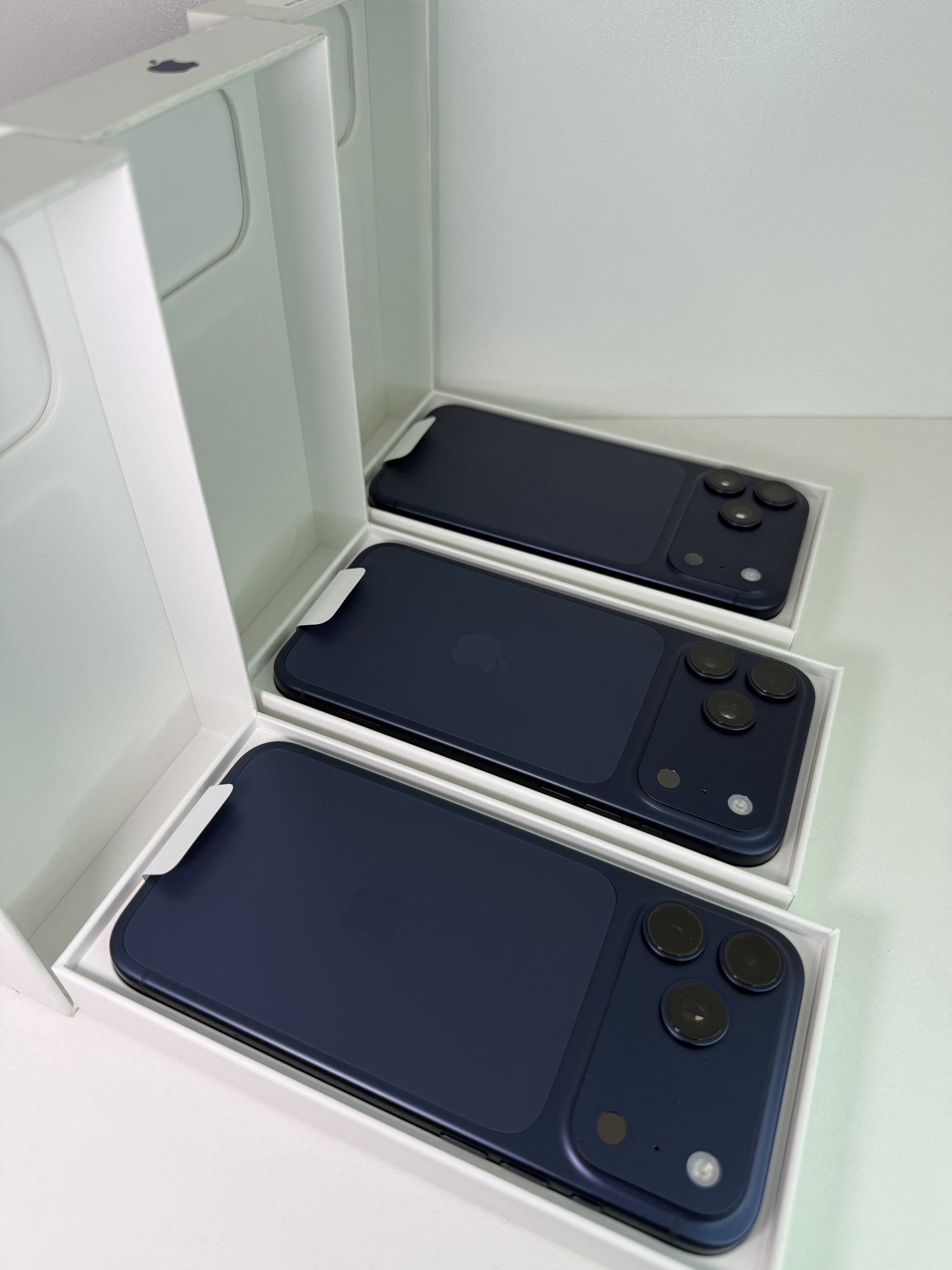 Iphone 17 Pro Max blue 256 ГБ — 62 500 грн