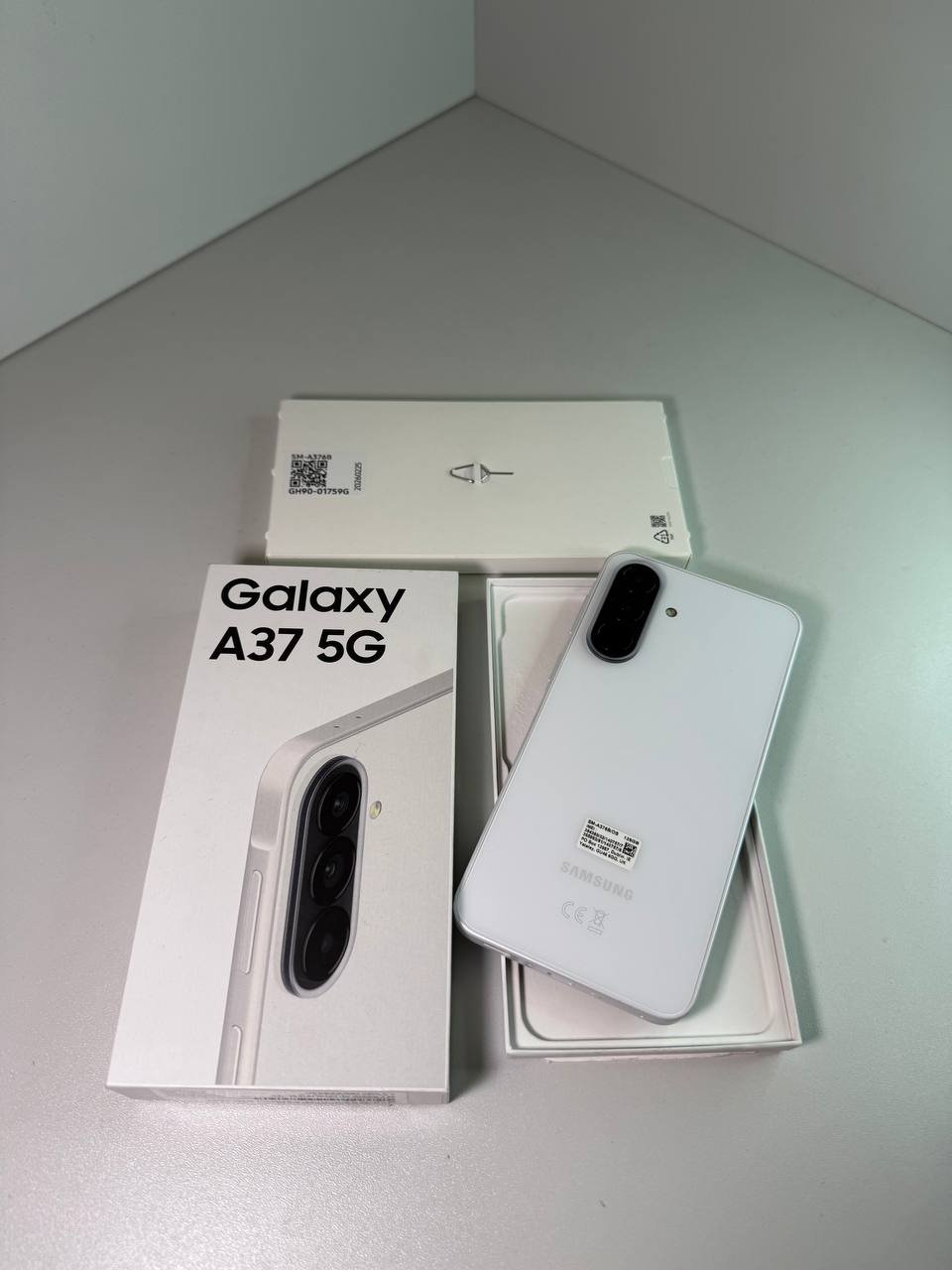 Samsung A37 5G 6/128 ГБ — 14 000 грн