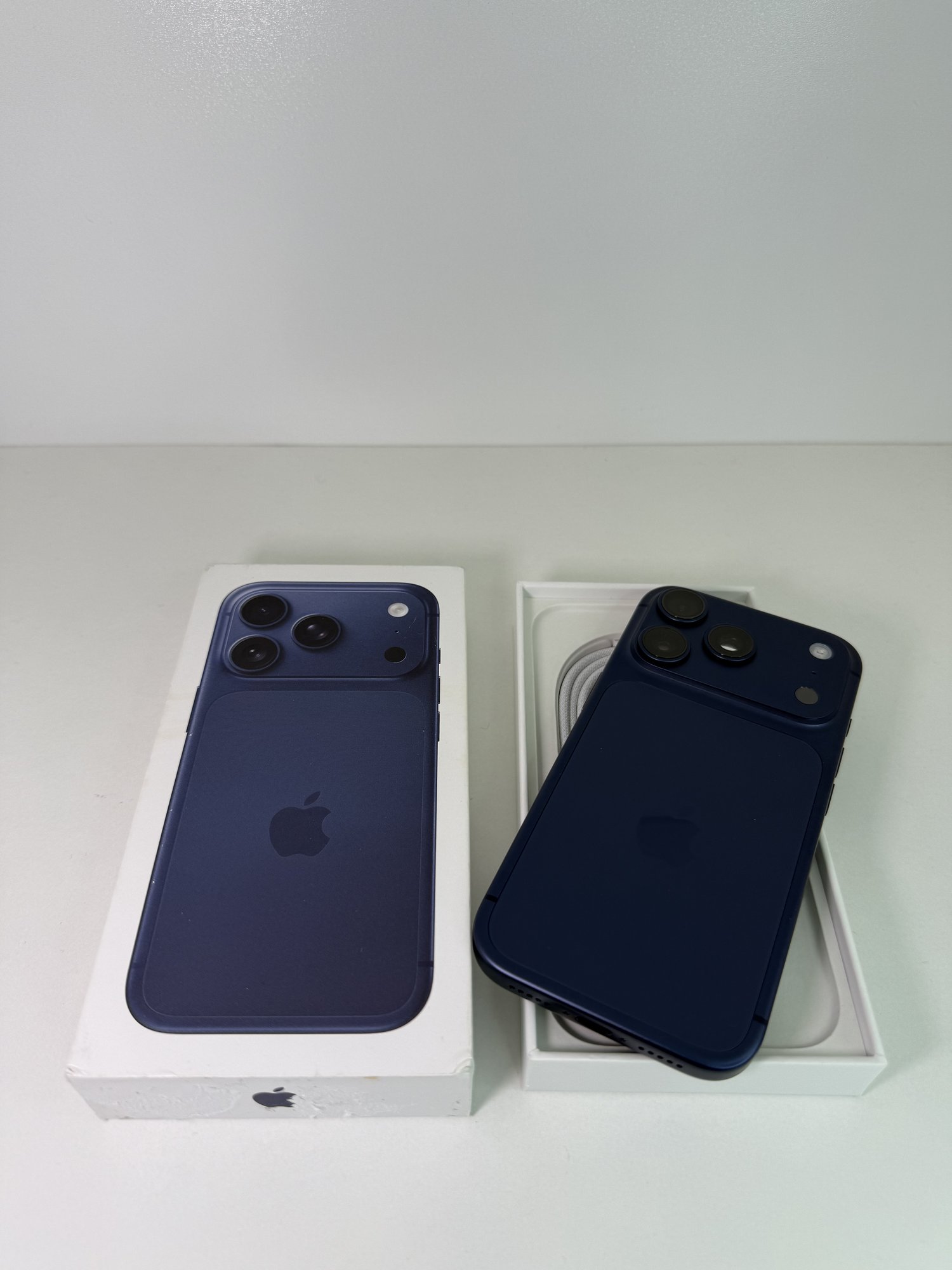 Iphone 17 Pro blue 512 ГБ — 61 500 грн