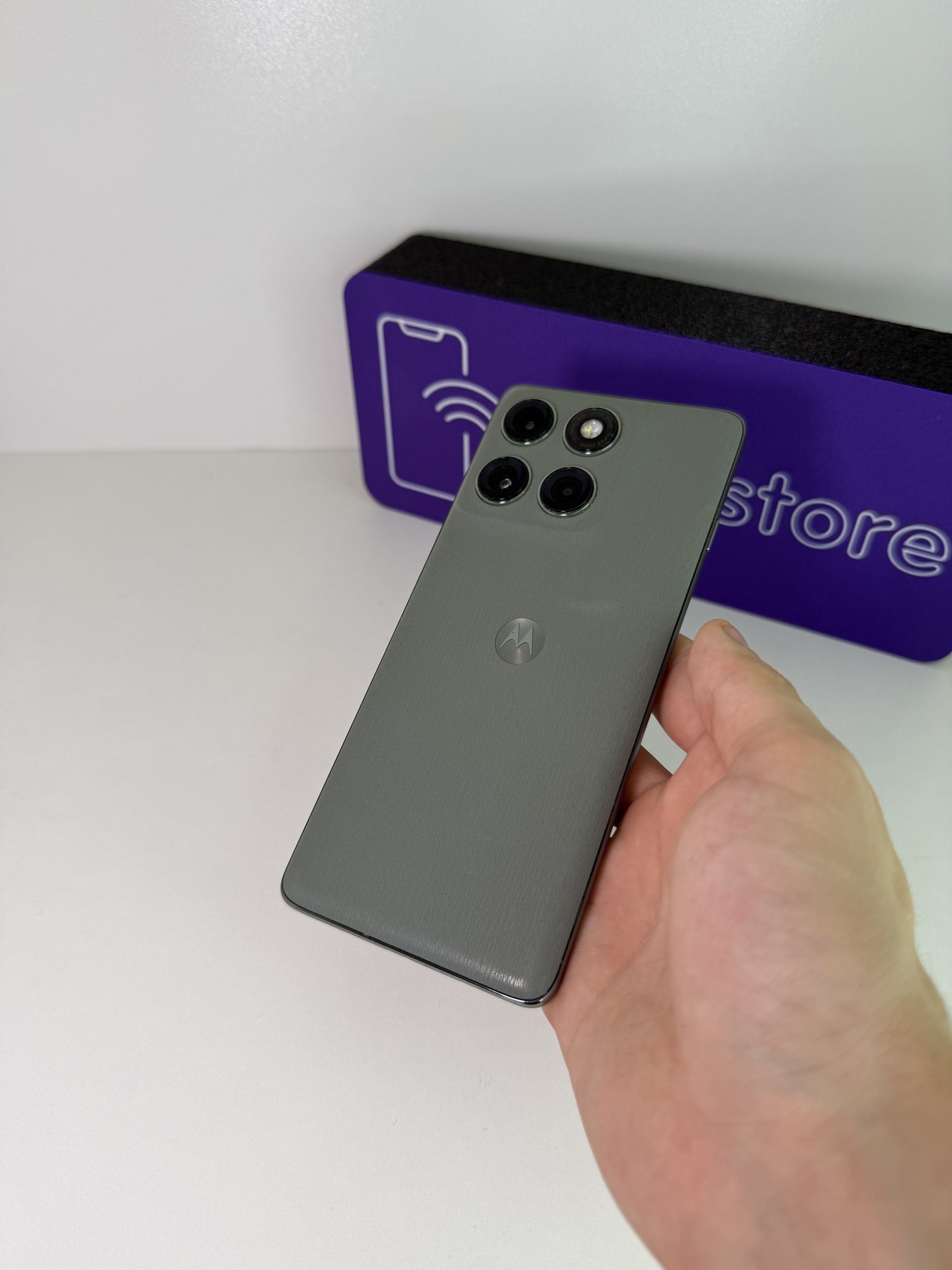 Motorola edge 60 pro 12/512 ГБ — 16 000 грн