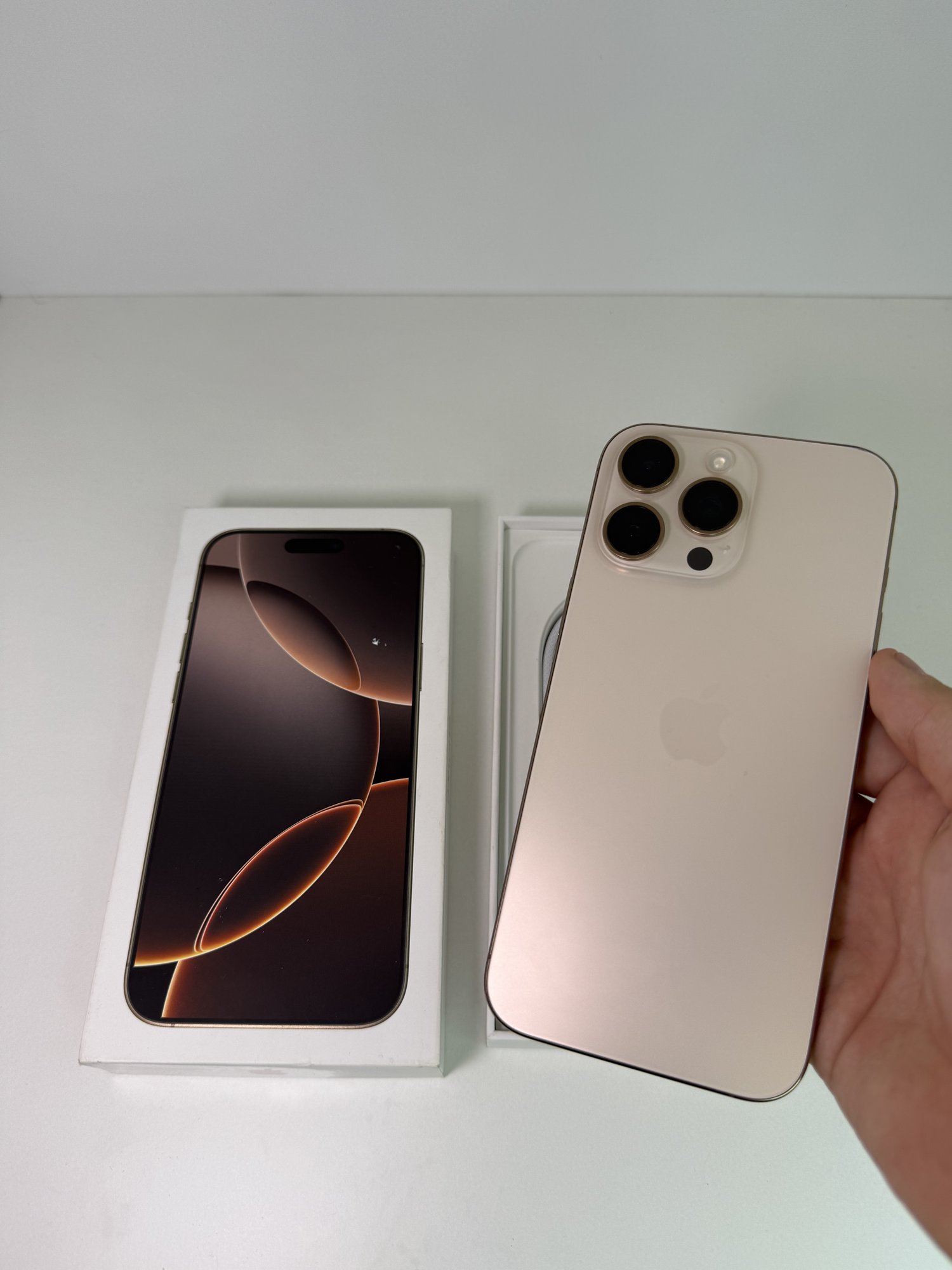 Iphone 16 Pro Max 256 ГБ — 44 000 грн
